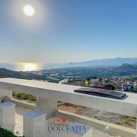 Red Premium Dolce Villa